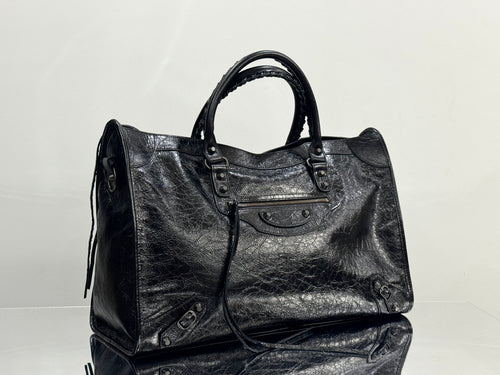Le City medium textured-leather tote