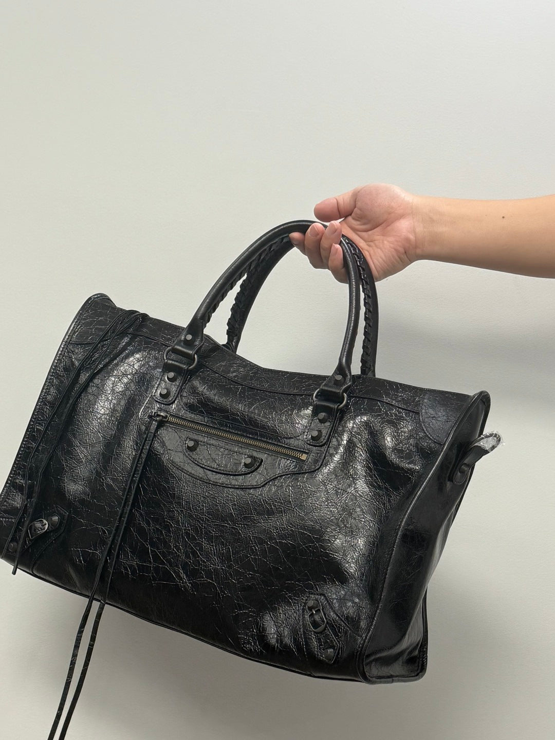 Le City medium textured-leather tote